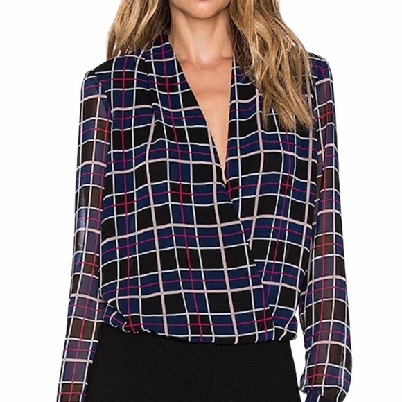 NWT;Lovers +Friends Get Down Blouse in plaid 🌟 - Picture 5 of 9